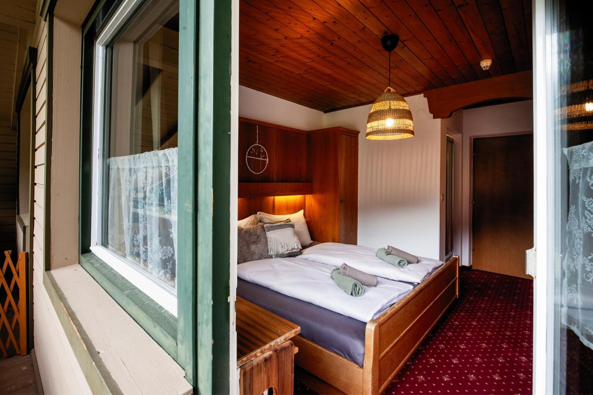 Pinetree Lodge Mayrhofen Buitenkant foto